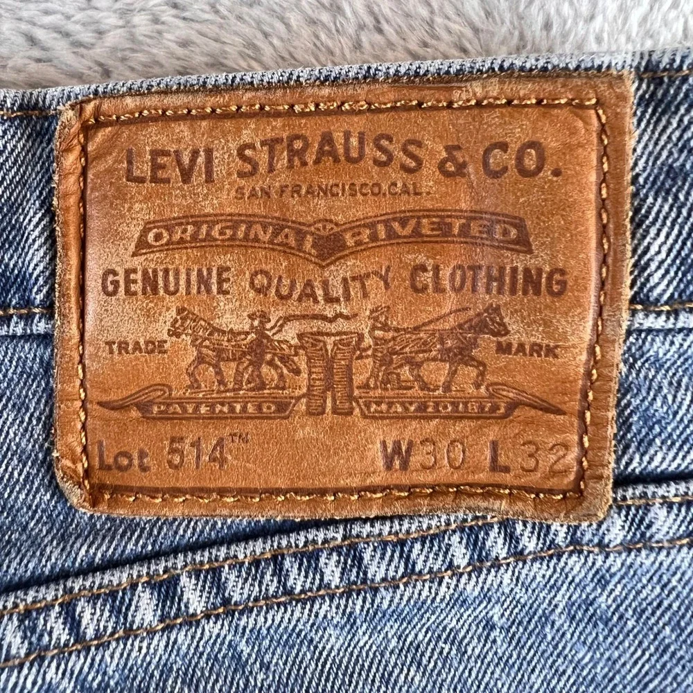 Levis Premium 514 Mens Distressed Denim Shorts Blue Medium Wash 30 00514-1010